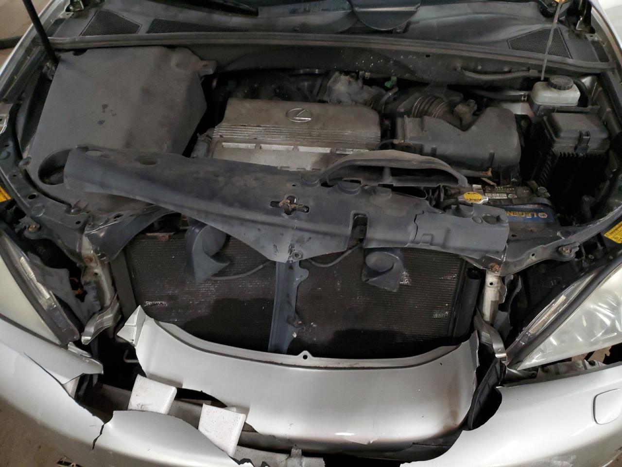 2004 Lexus RX - Image 11