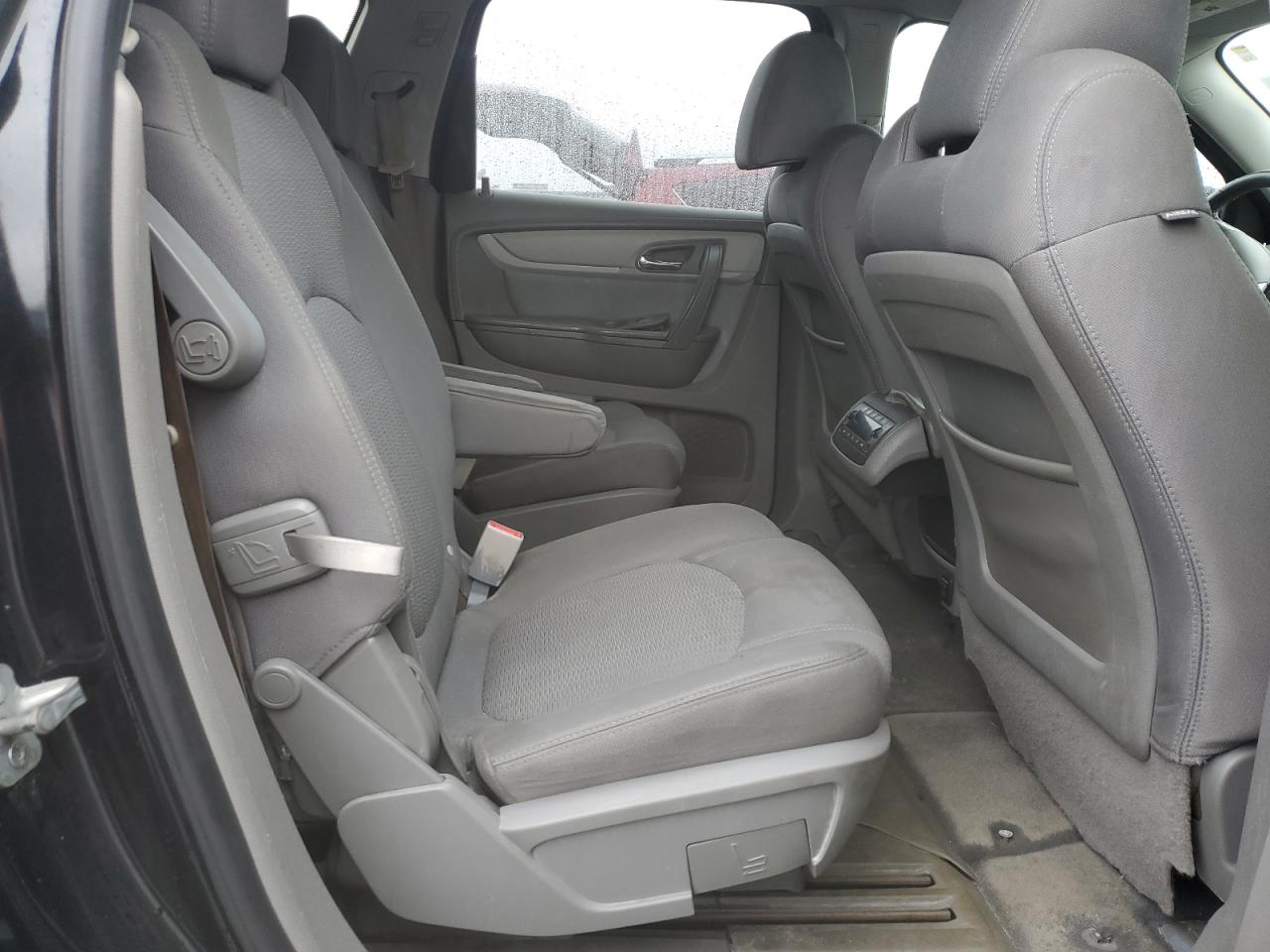 2014 Chevrolet Traverse - Image 11