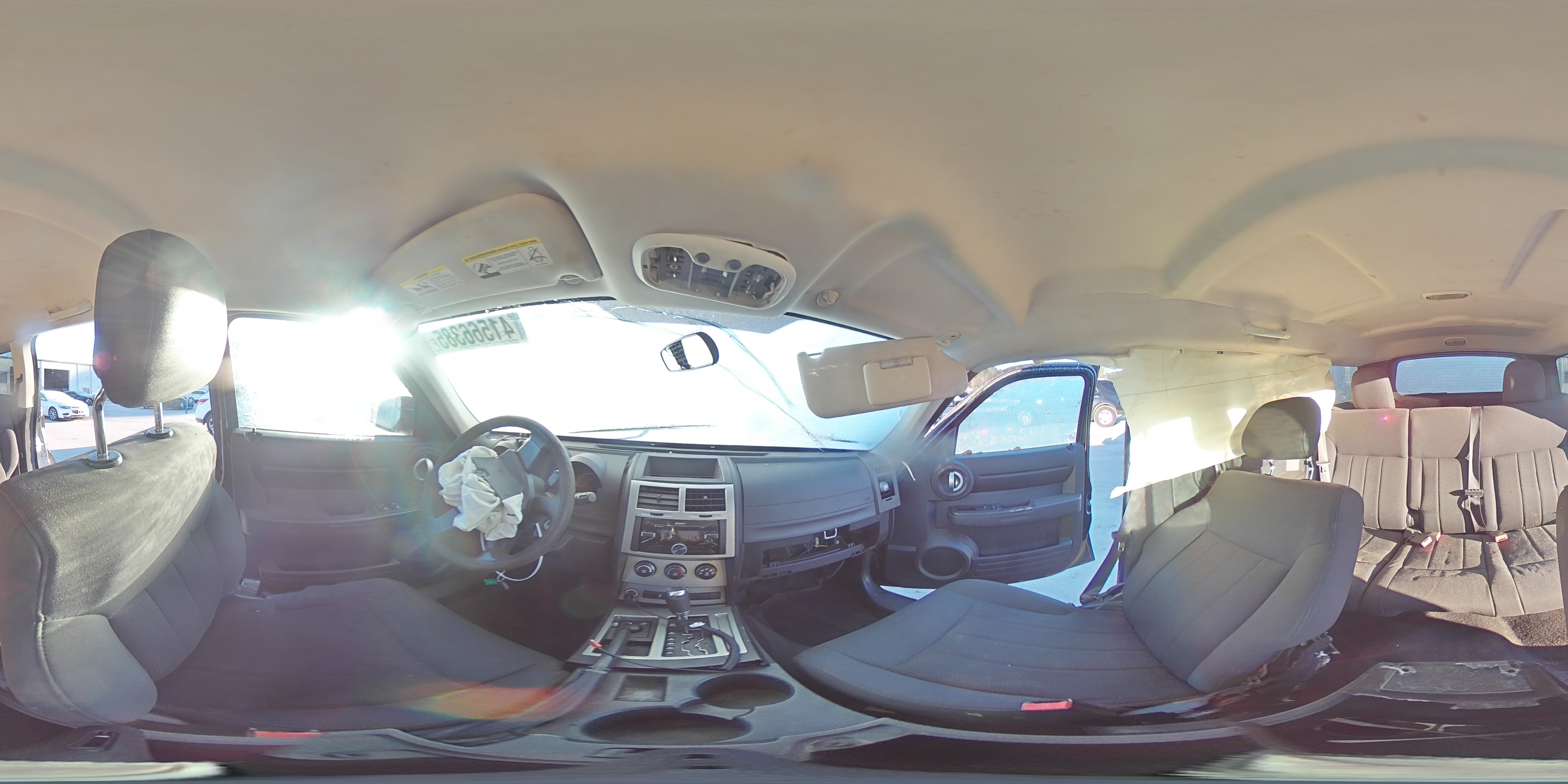 2011 Dodge Nitro - Image 13