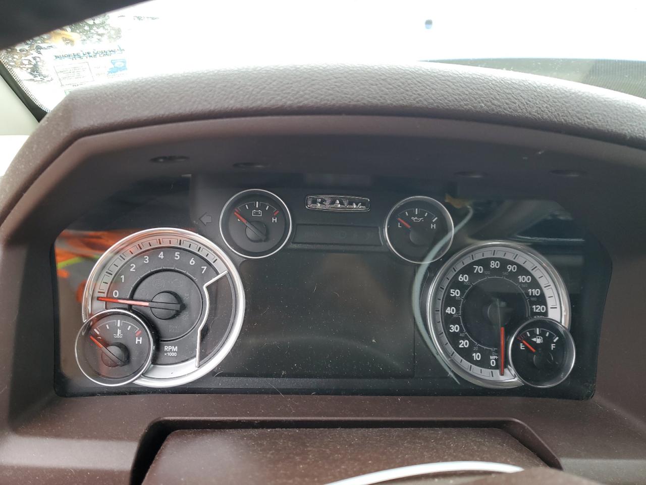 2016 RAM 1500 - Image 9