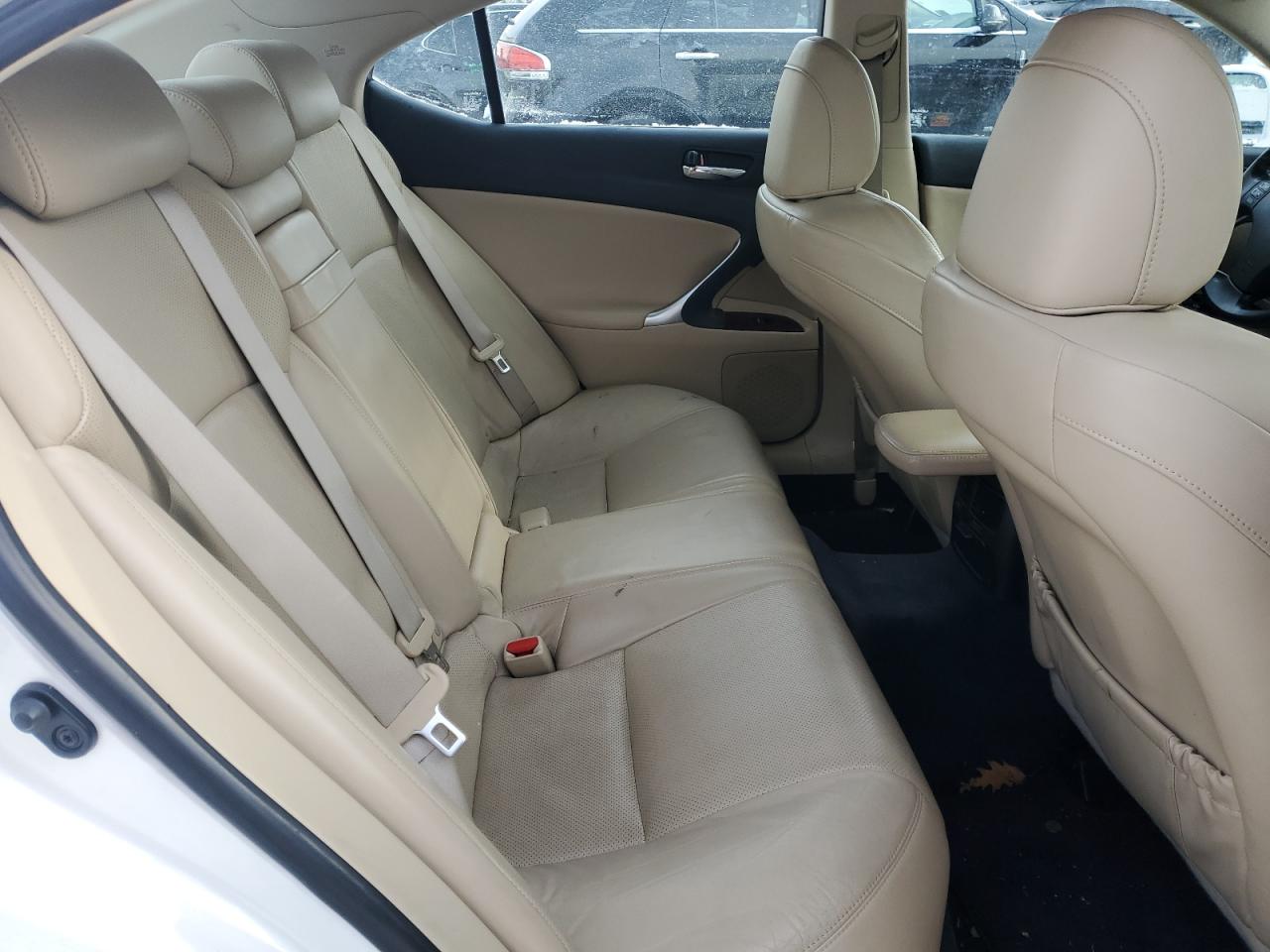2008 Lexus IS - Image 10