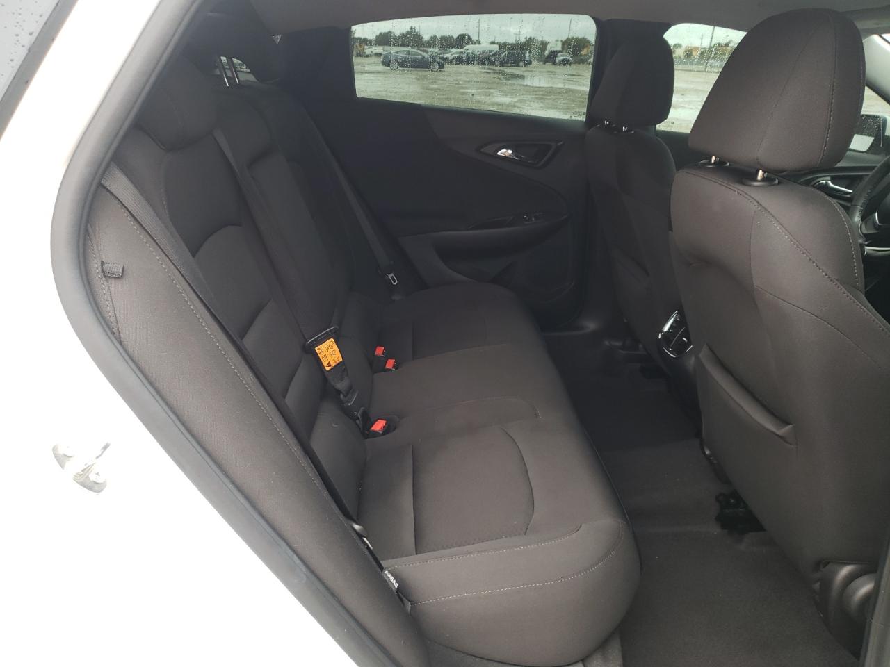 2018 Chevrolet Malibu - Image 10