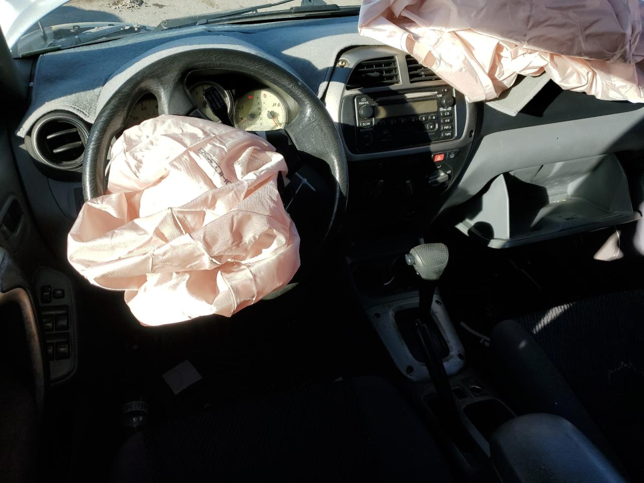 2002 Toyota RAV 4 - Image 8