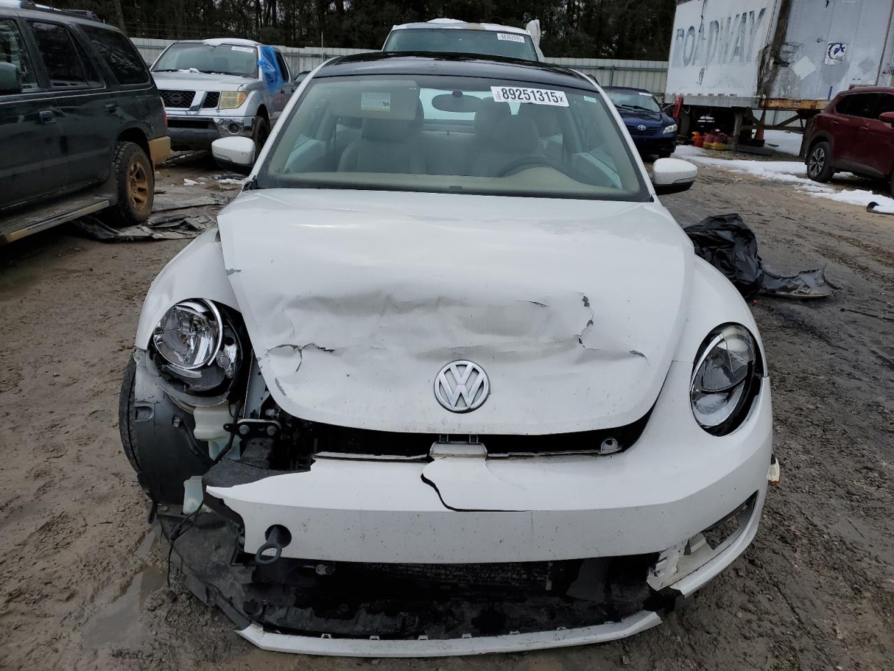 2014 Volkswagen Beetle - Image 5