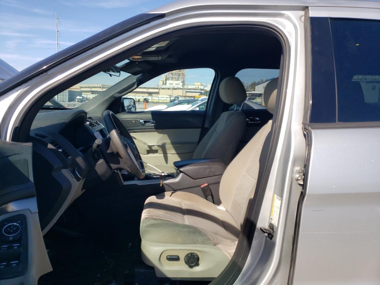 2015 Ford Explorer - Image 7
