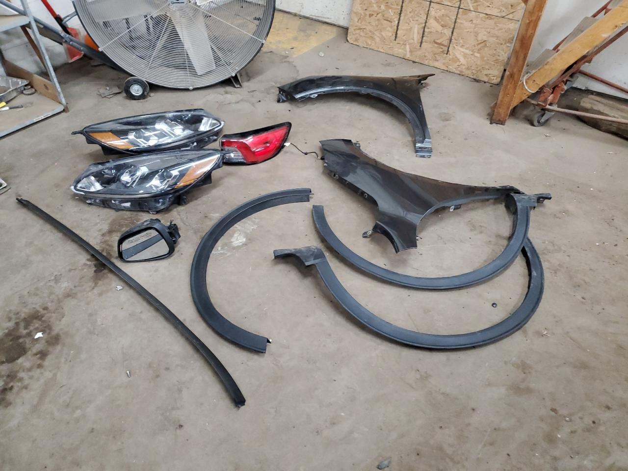 2020 Ford Escape S VIN: 1FMCU9F60LUC24525 Lot: 42378445