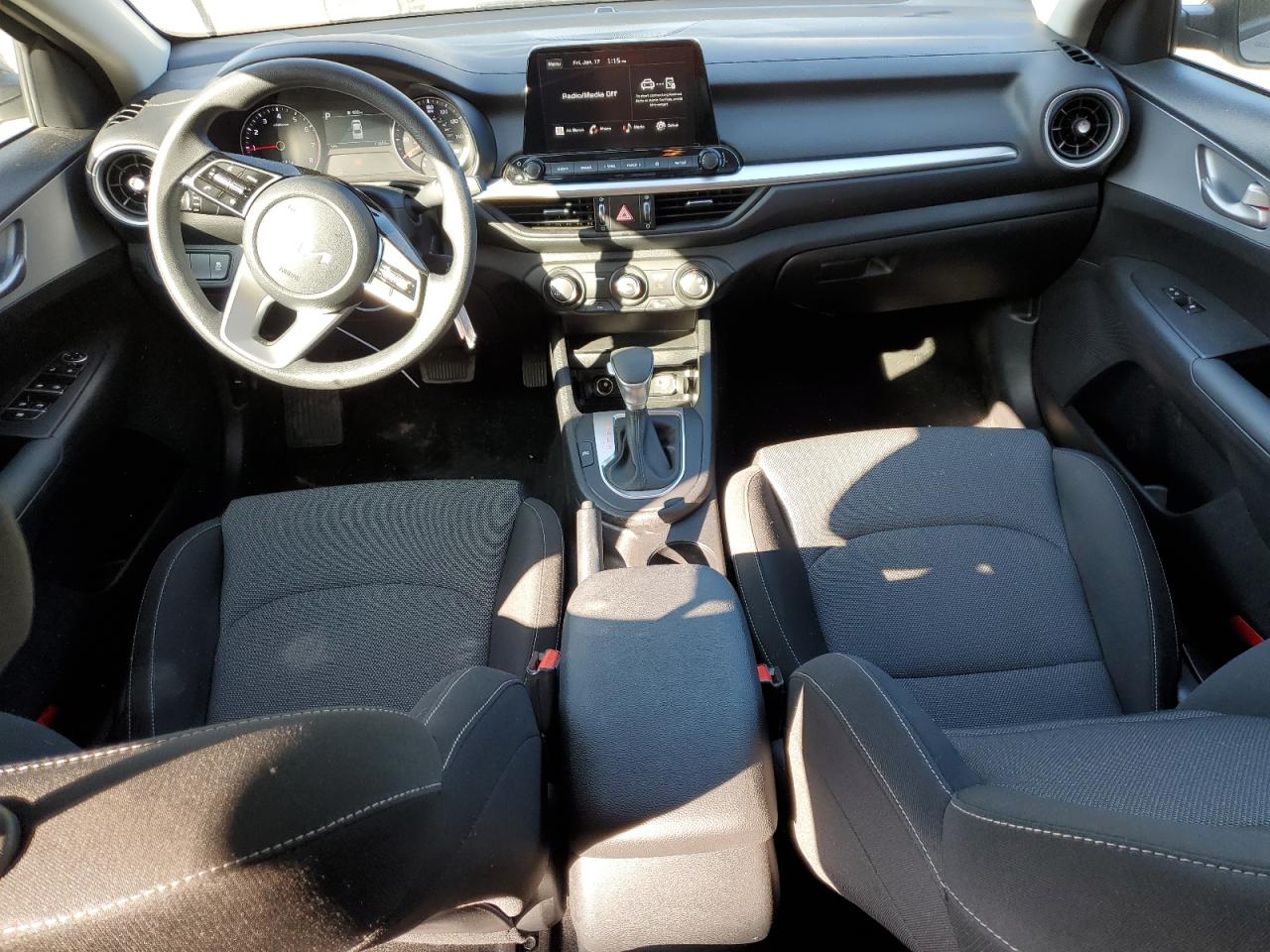 2024 Kia Forte - Image 8