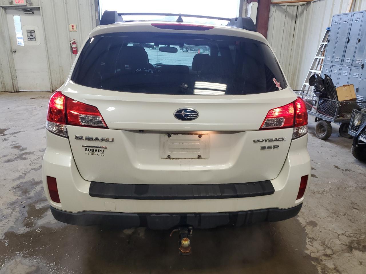 2014 Subaru Outback - Image 6