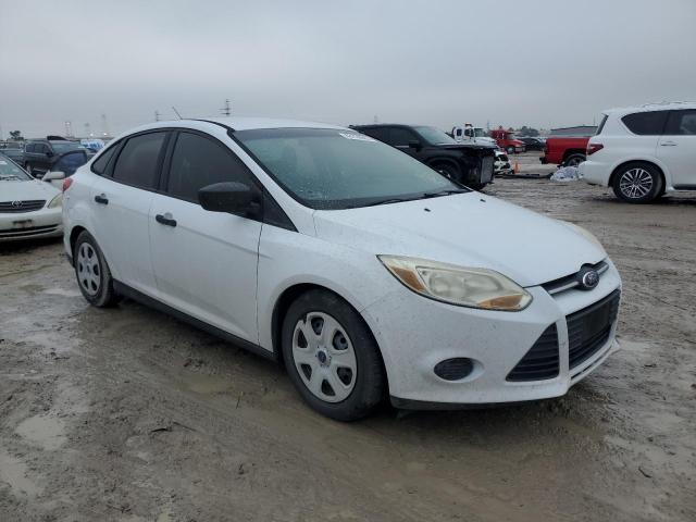 Sedans FORD FOCUS 2014 White
