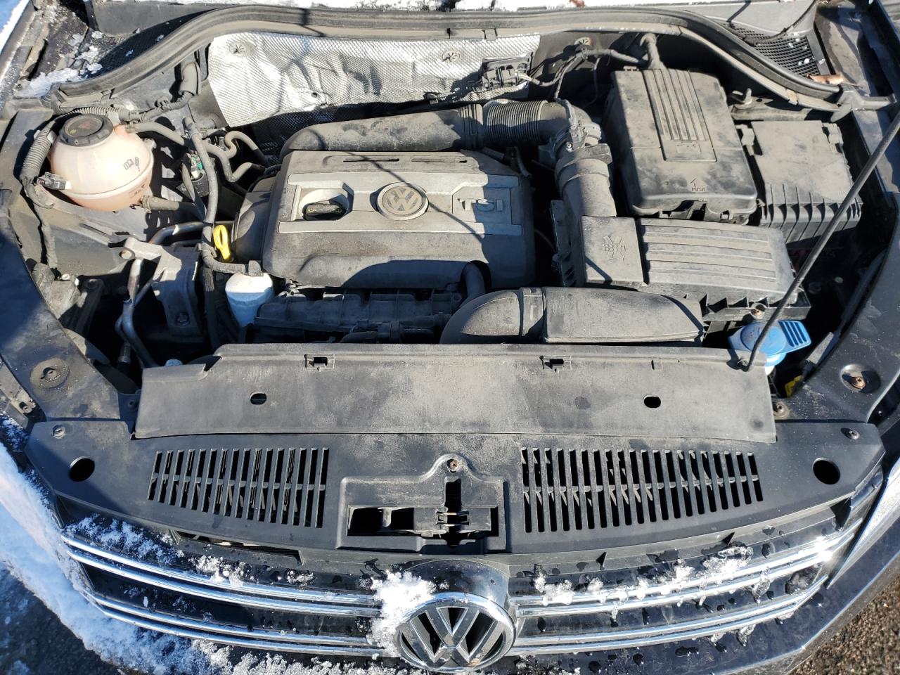 2017 Volkswagen Tiguan - Image 13