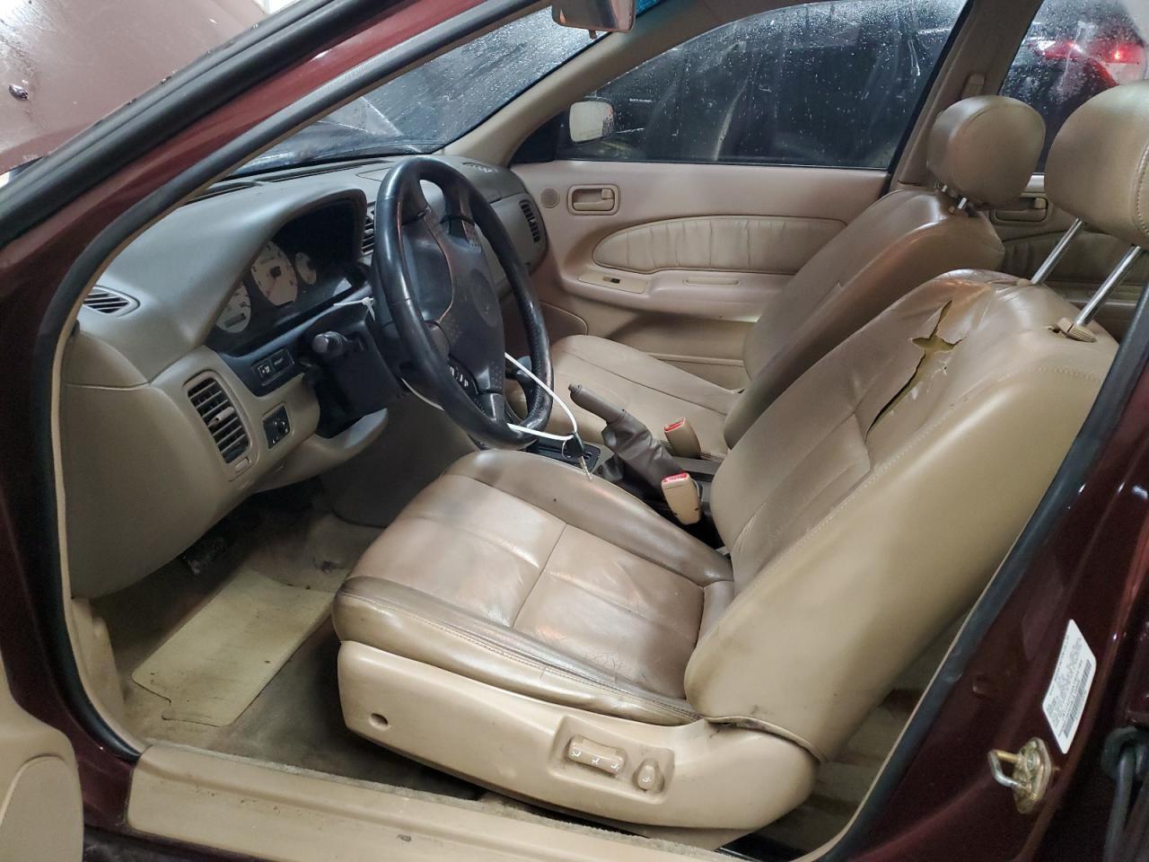 1999 Nissan Maxima - Image 7
