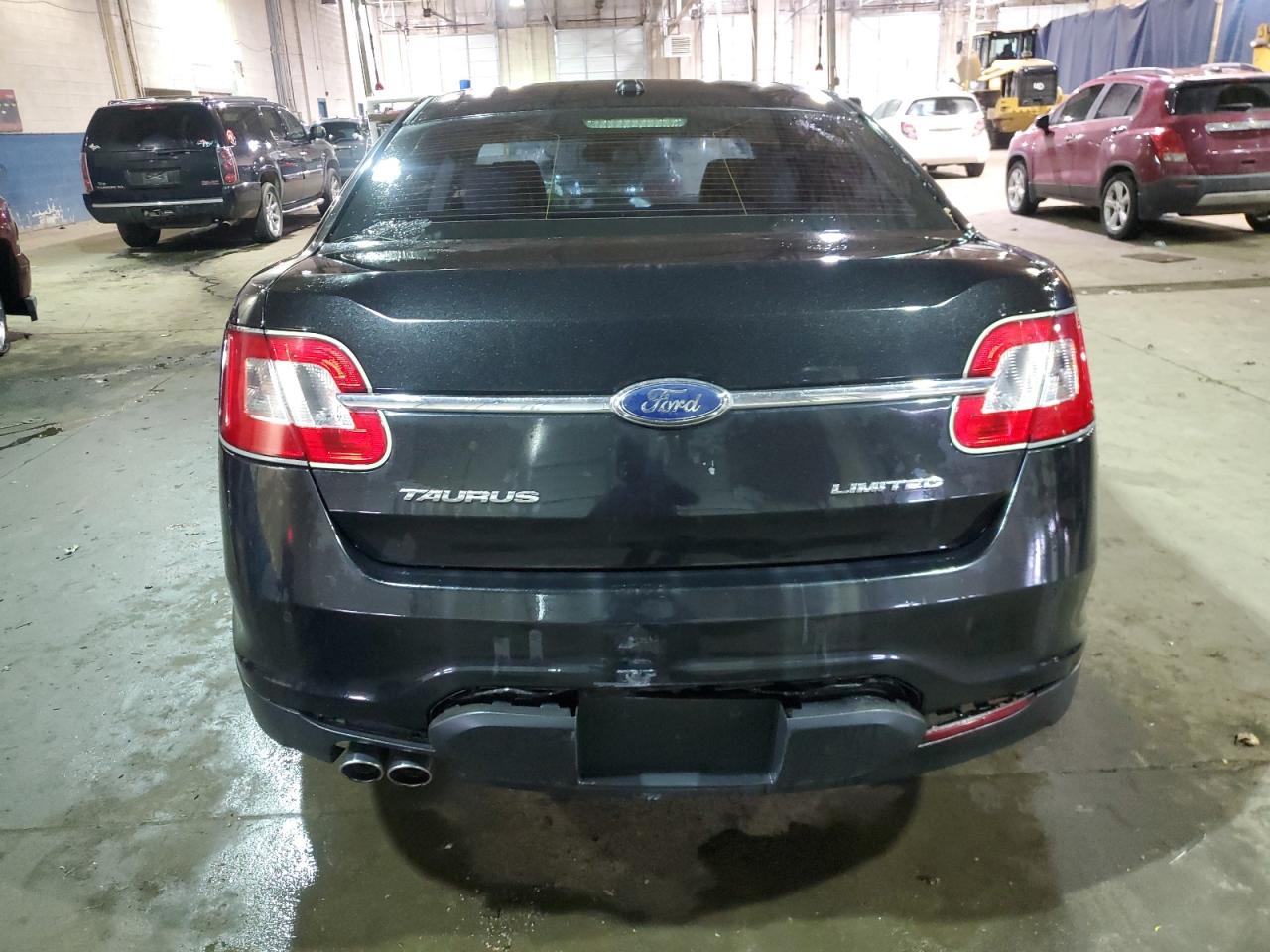 2010 Ford Taurus - Image 6