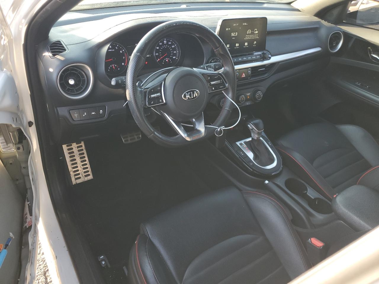 2021 Kia Forte - Image 8