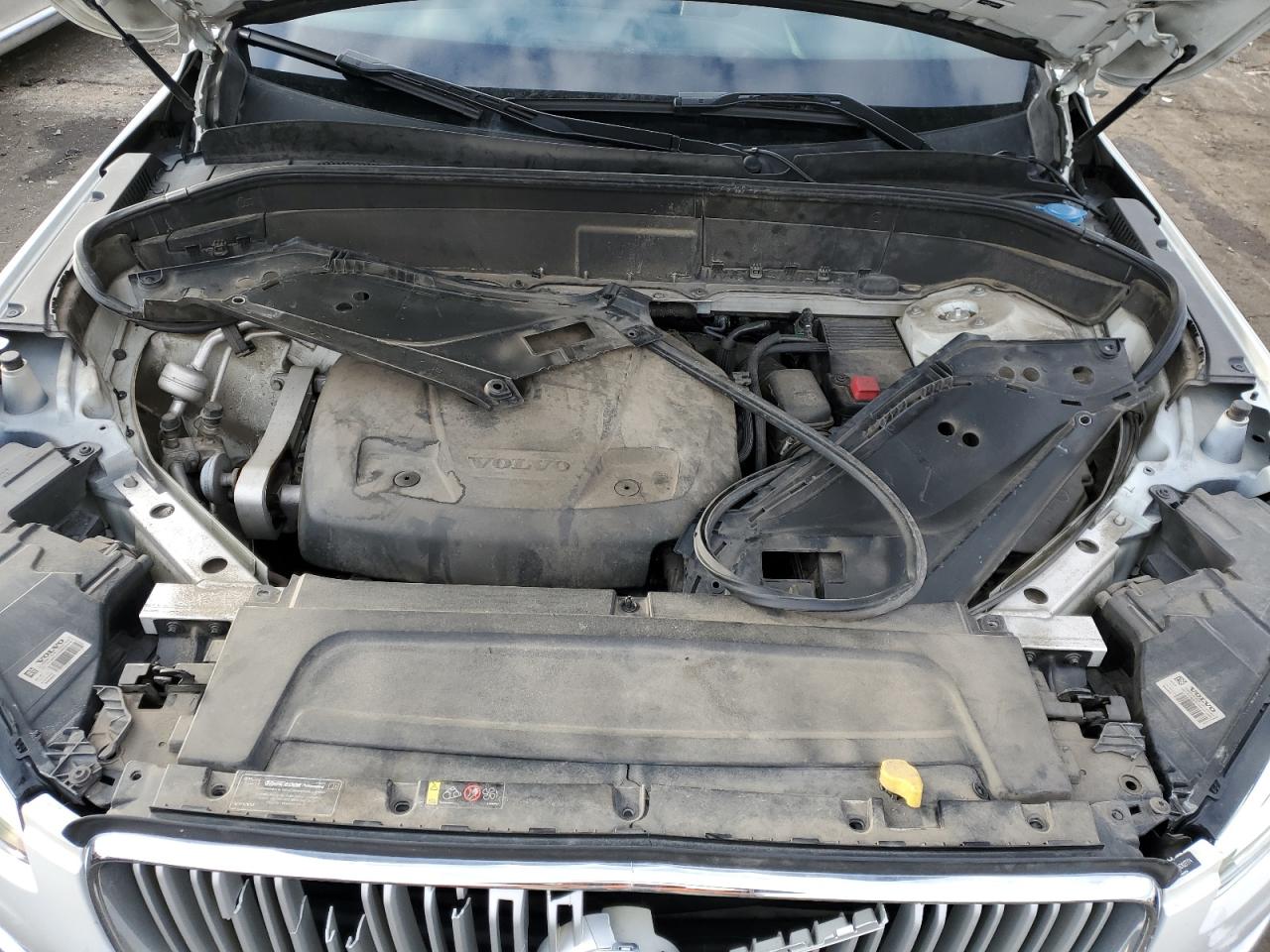 2016 Volvo XC90 - Image 11