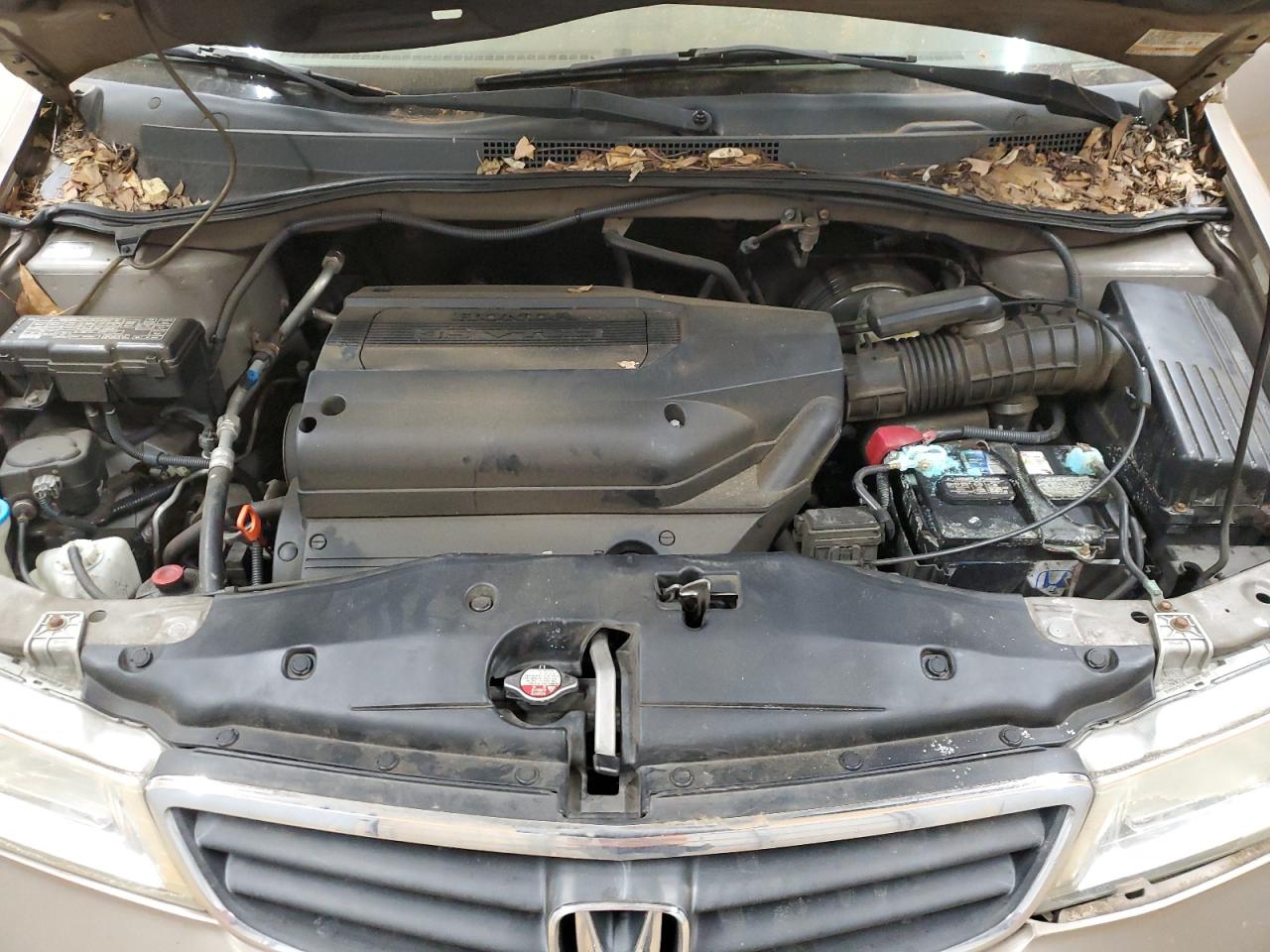 2004 Honda Odyssey - Image 12