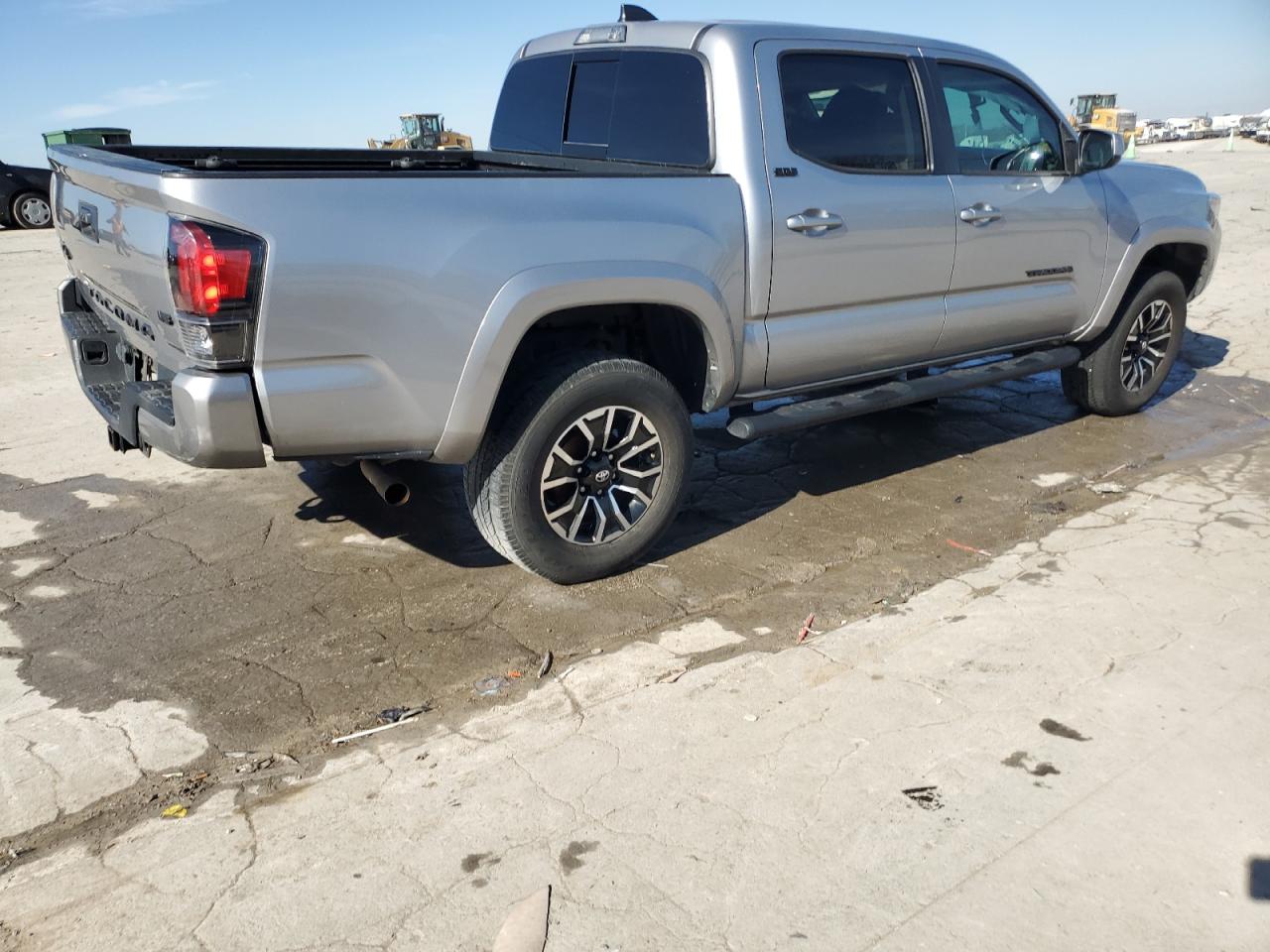 2020 Toyota Tacoma - Image 3