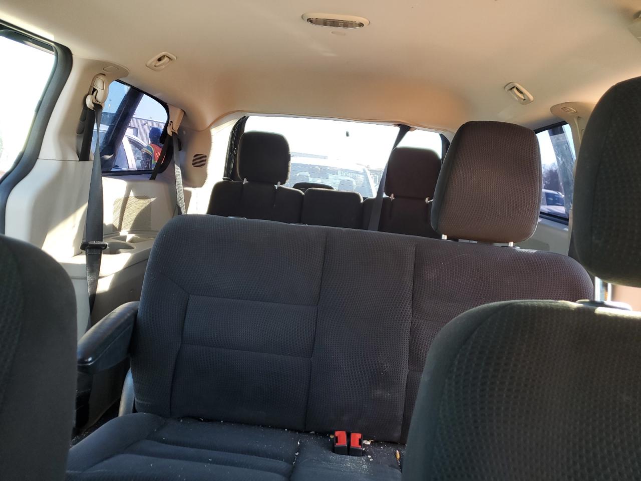 2014 Dodge Caravan - Image 10