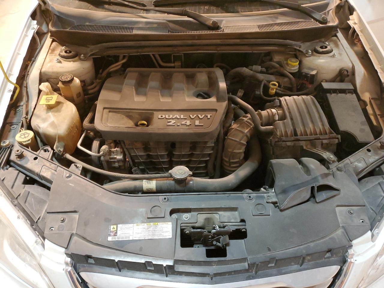 2012 Chrysler 200 - Image 11