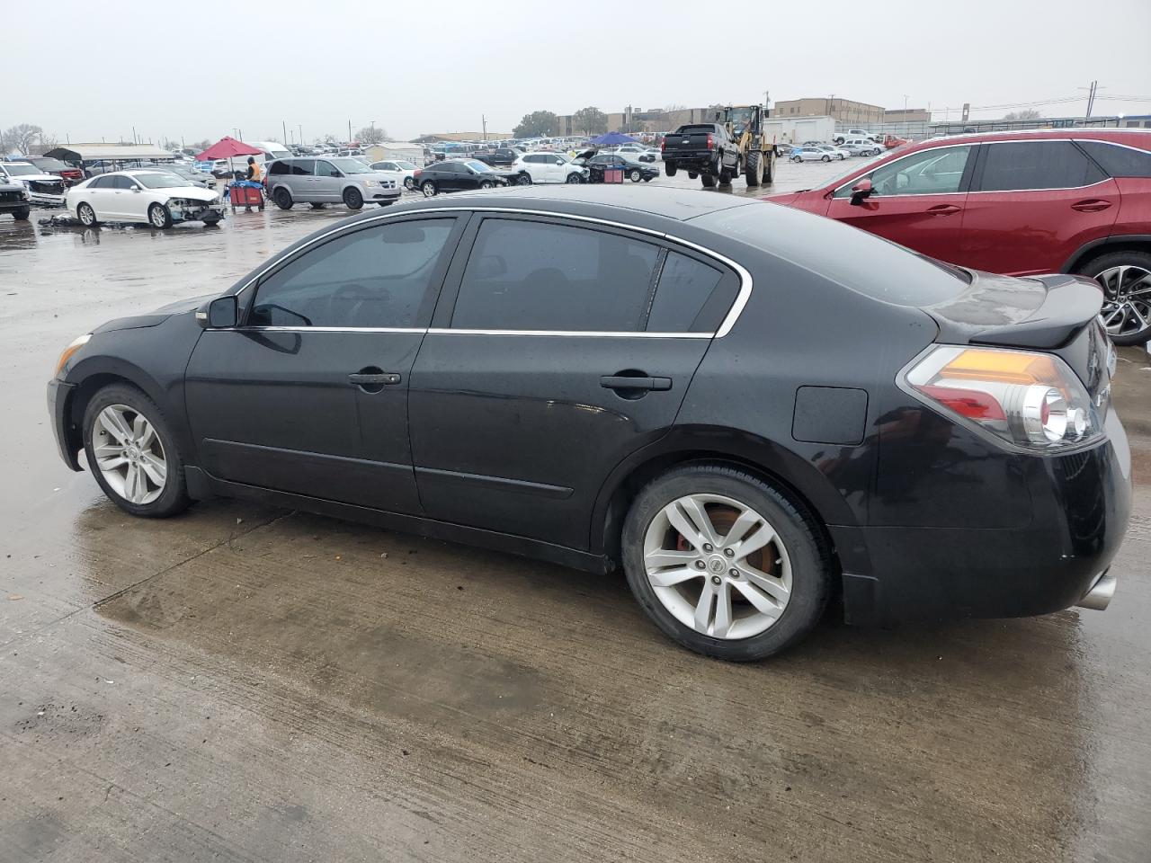 2011 Nissan Altima - Image 2