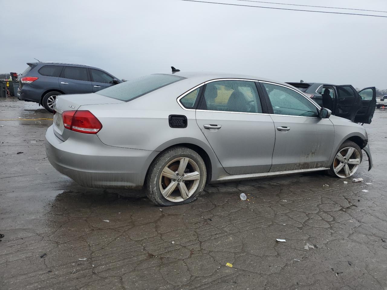 2014 Volkswagen Passat - Image 3