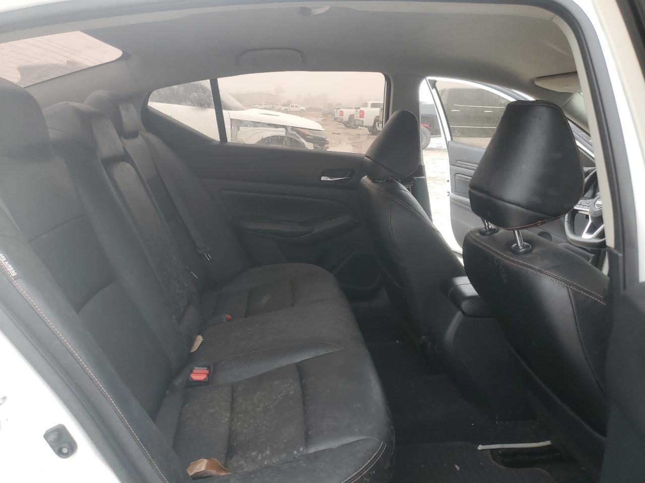 2020 Nissan Altima - Image 10