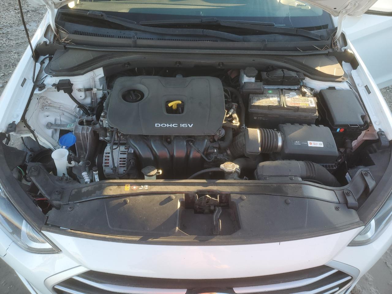 2018 Hyundai Elantra - Image 11