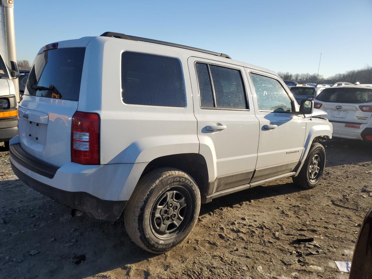 2017 Jeep Liberty (Patriot) - Image 3