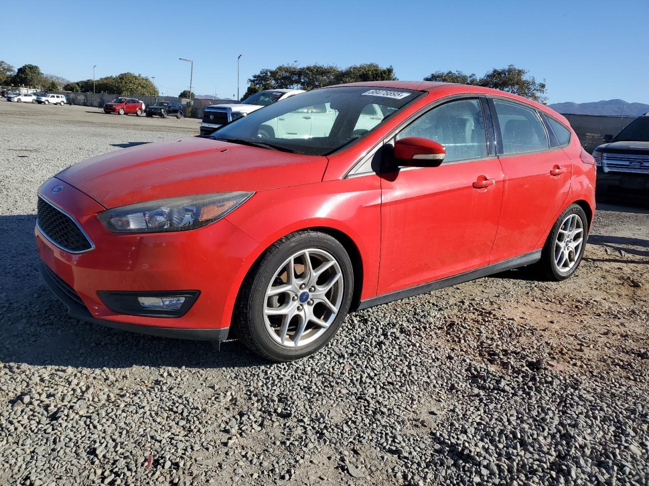 VIN 1FADP3K28FL379601 2015 FORD FOCUS no.1