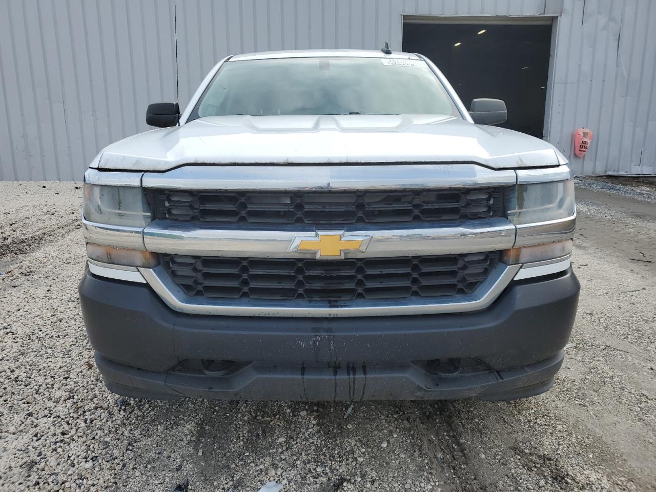 2016 Chevrolet Silverado - Image 5