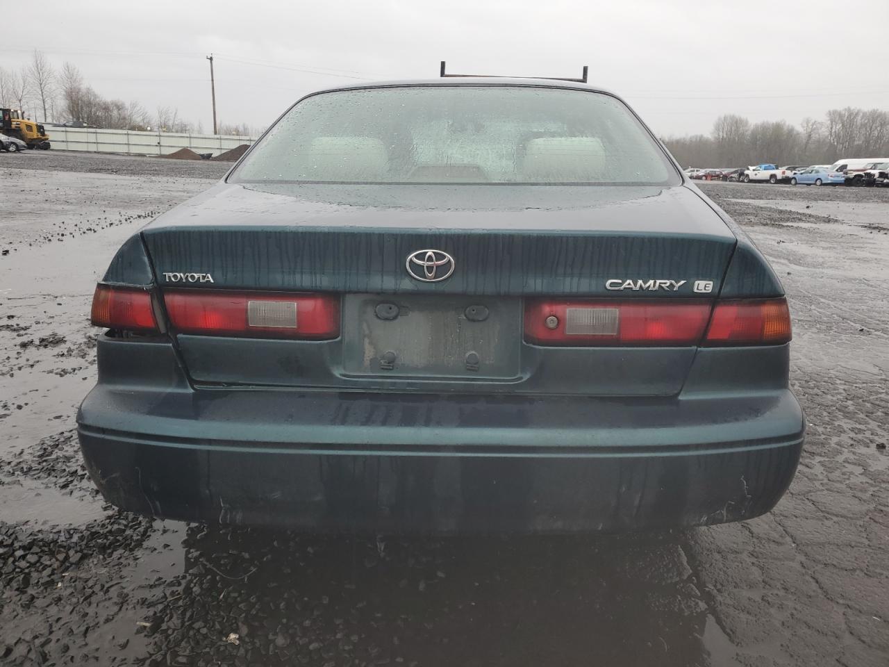 1998 Toyota Camry - Image 6