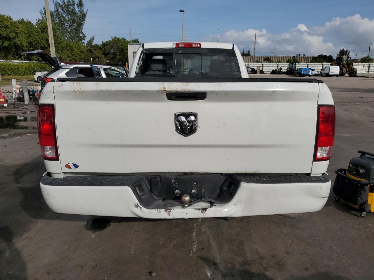 2019 Ram 1500 Classic Tradesman VIN: 3C6JR6DT2KG506906 Lot: 87923195