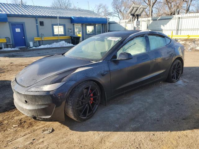 TESLA MODEL 3 2024