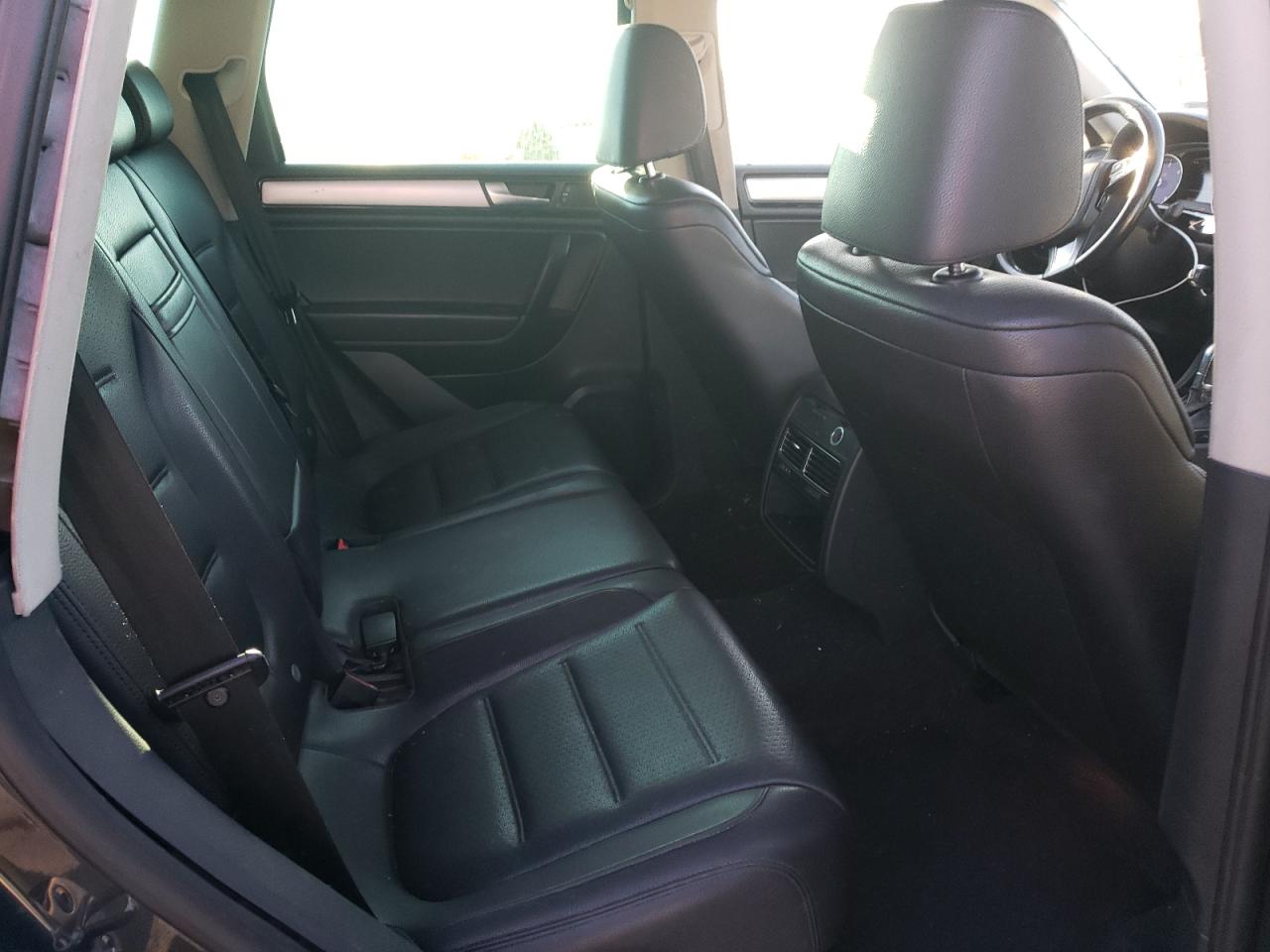 2012 Volkswagen Touareg V6 Tdi VIN: WVGFK9BP3CD002398 Lot: 62263125