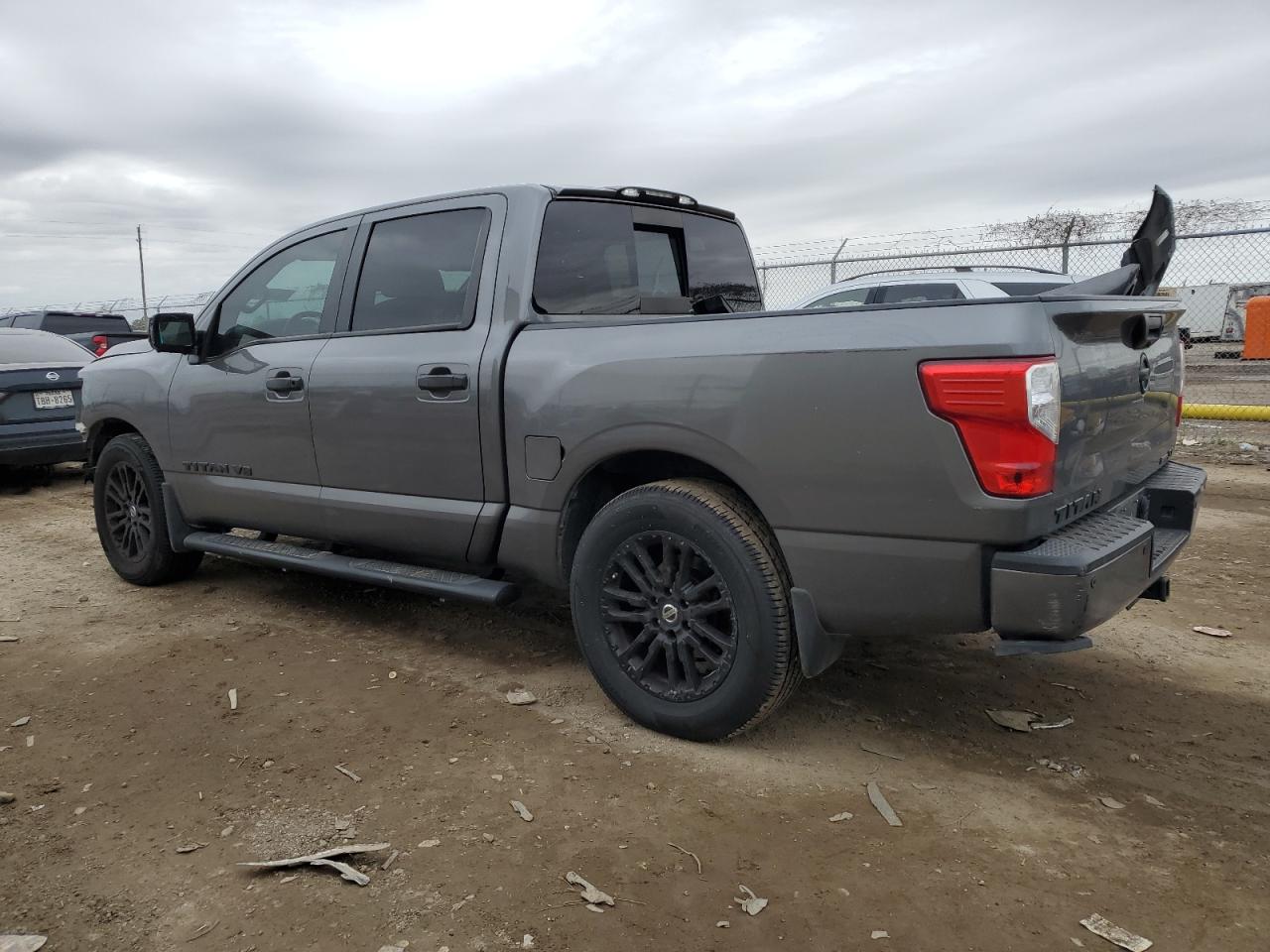 2019 Nissan Titan - Image 2