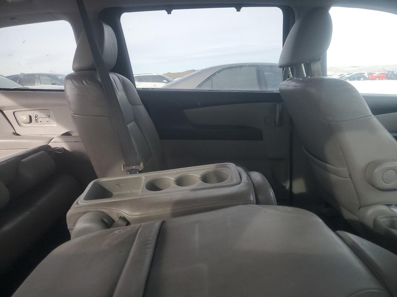 2012 Honda Odyssey - Image 11