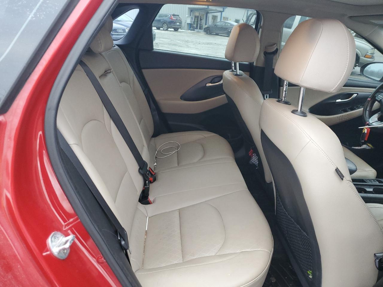 2018 Hyundai Elantra - Image 10