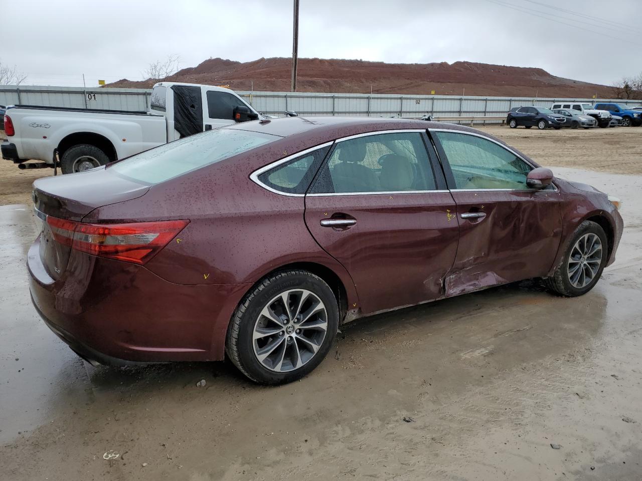 2016 Toyota Avalon - Image 3