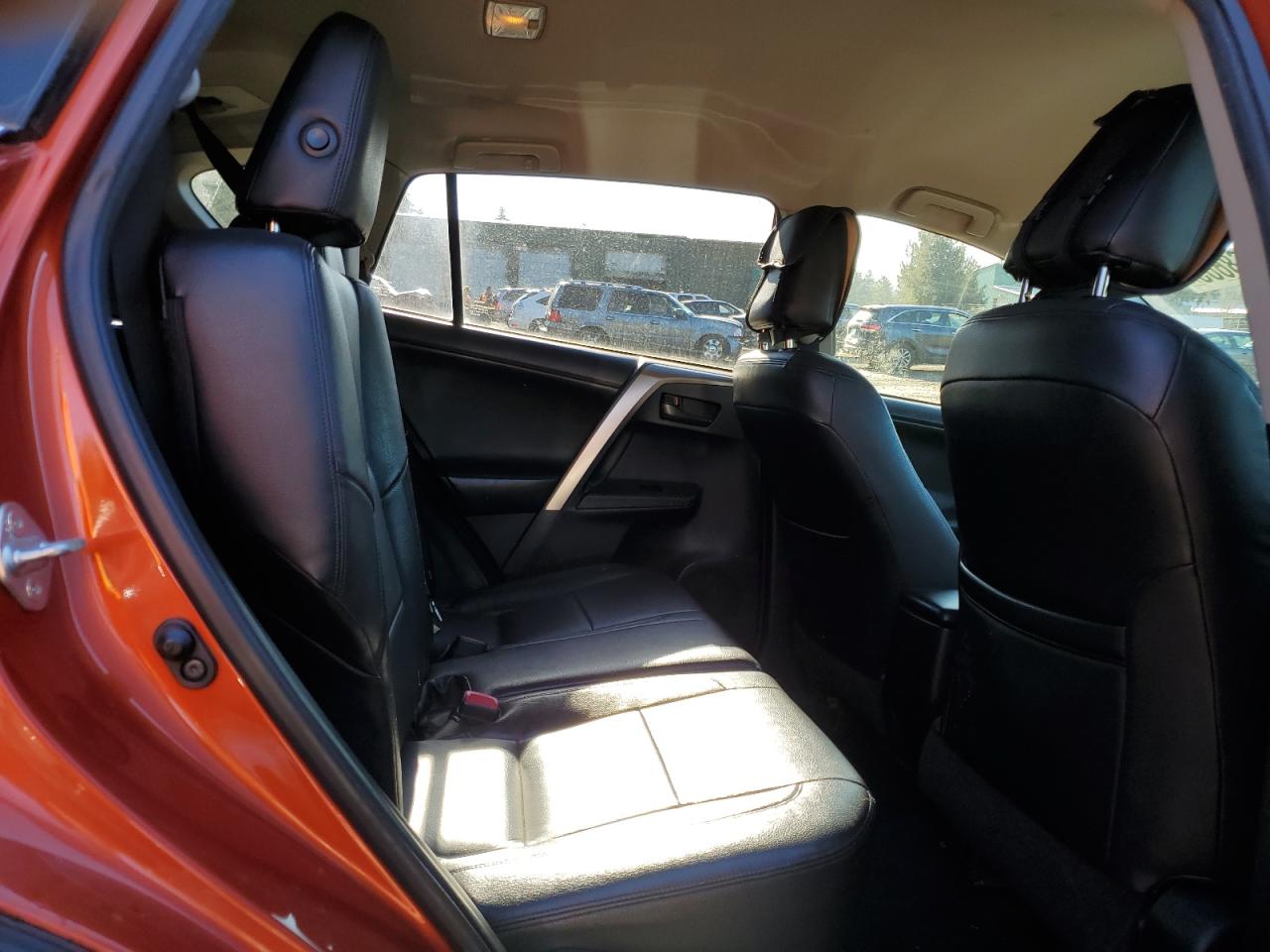 2015 Toyota RAV 4 - Image 11