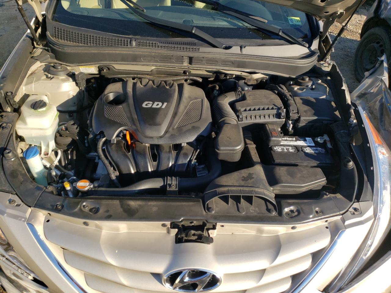 2011 Hyundai Sonata - Image 12