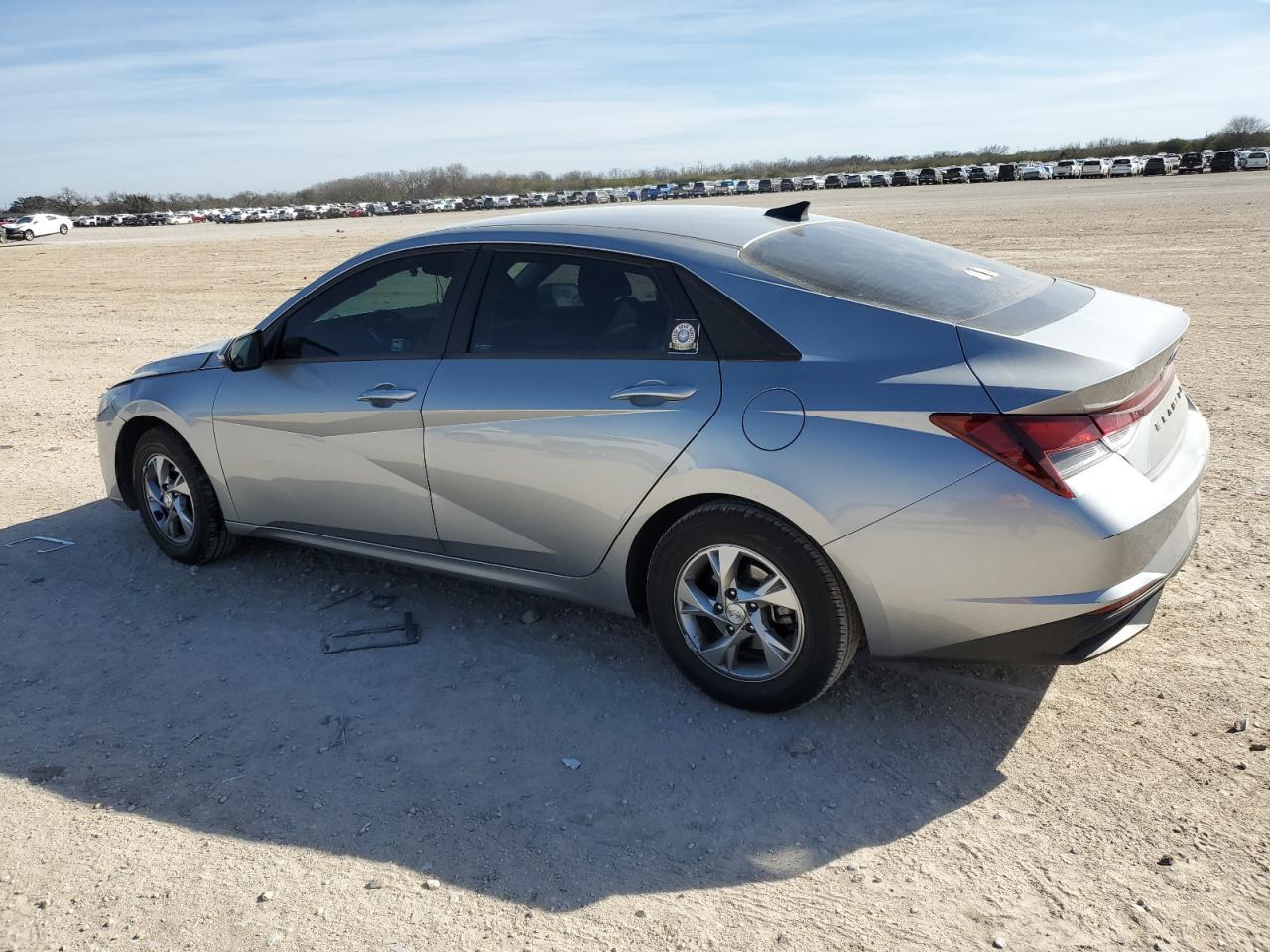 2021 Hyundai Elantra - Image 2