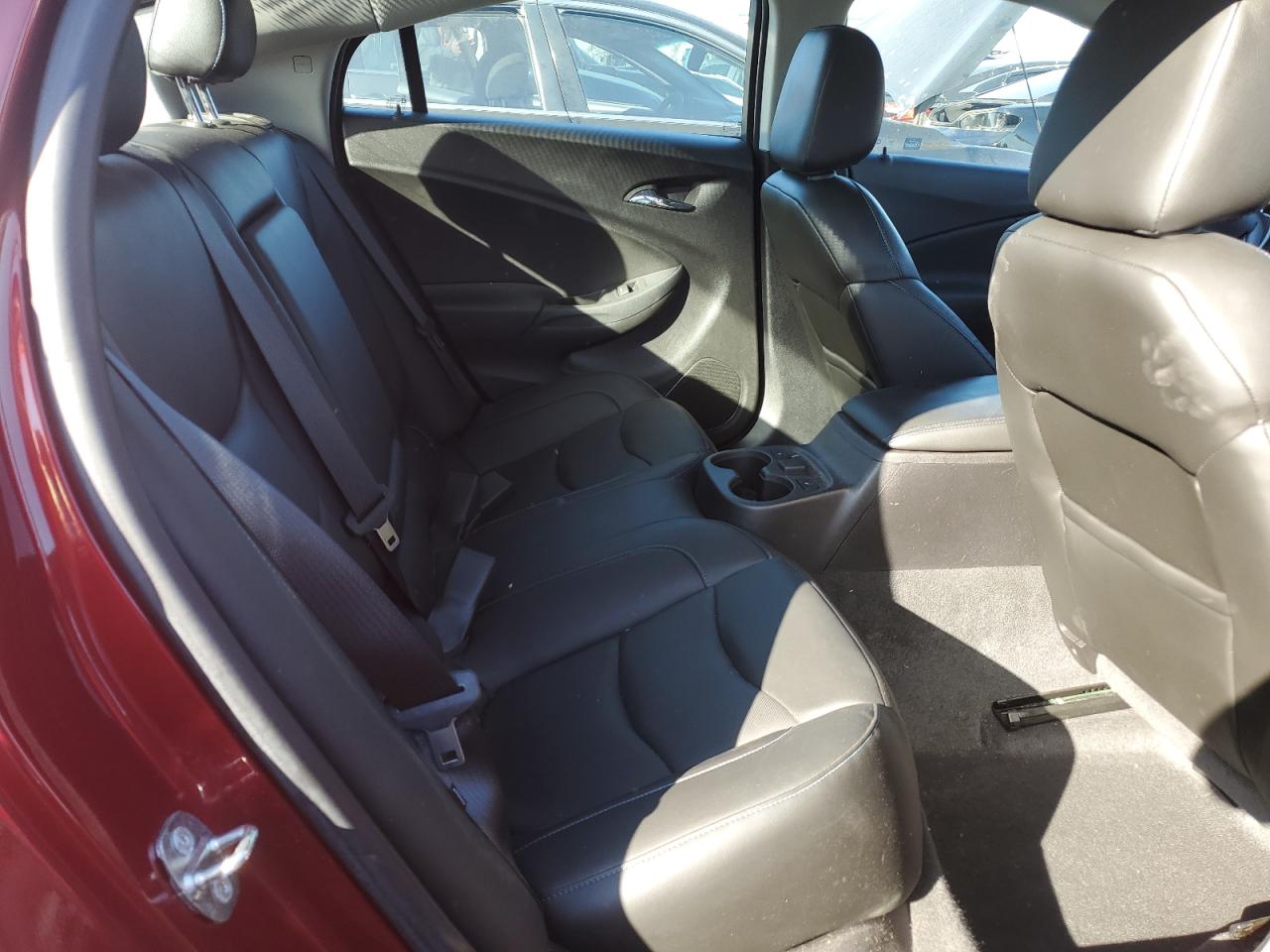 2018 Chevrolet Volt - Image 10