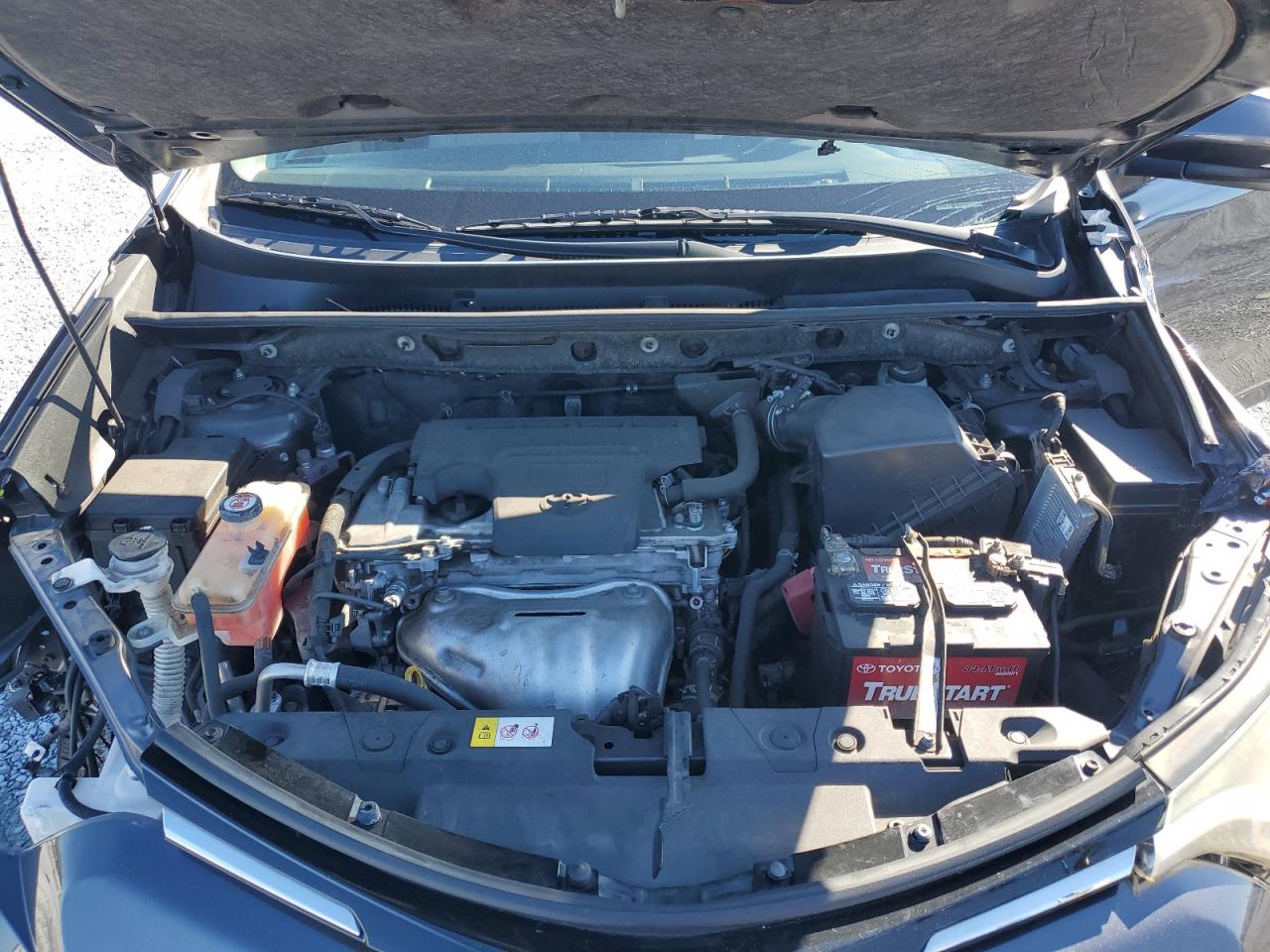 2018 Toyota RAV 4 - Image 12