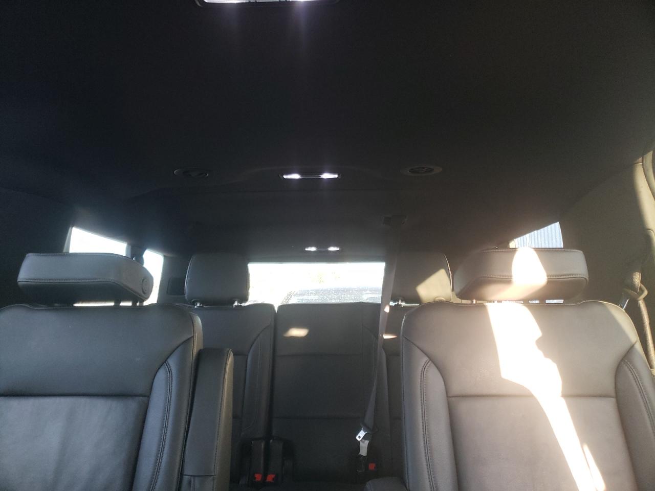 2021 Chevrolet Suburban - Image 10