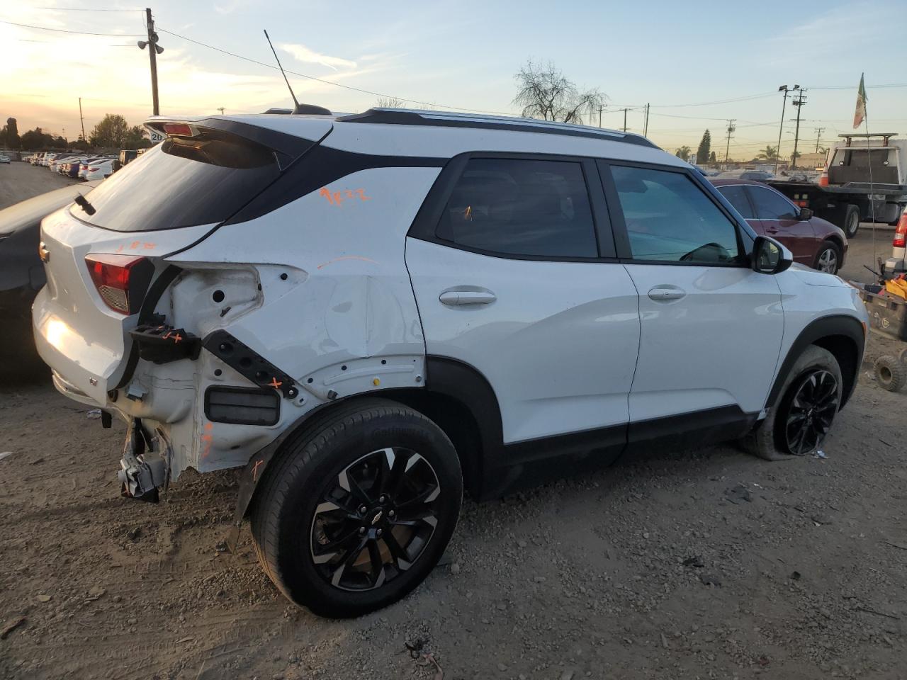 2023 Chevrolet TrailBlazer - Image 3