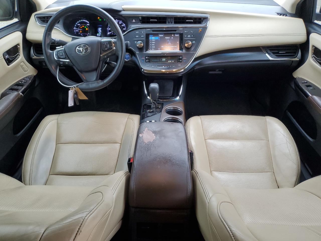 2016 Toyota Avalon - Image 8
