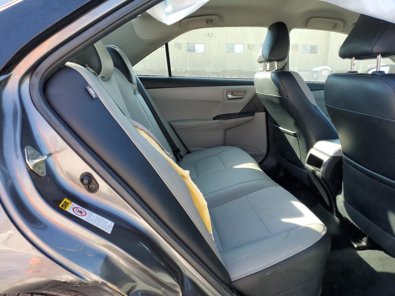 2016 Toyota Camry - Image 10