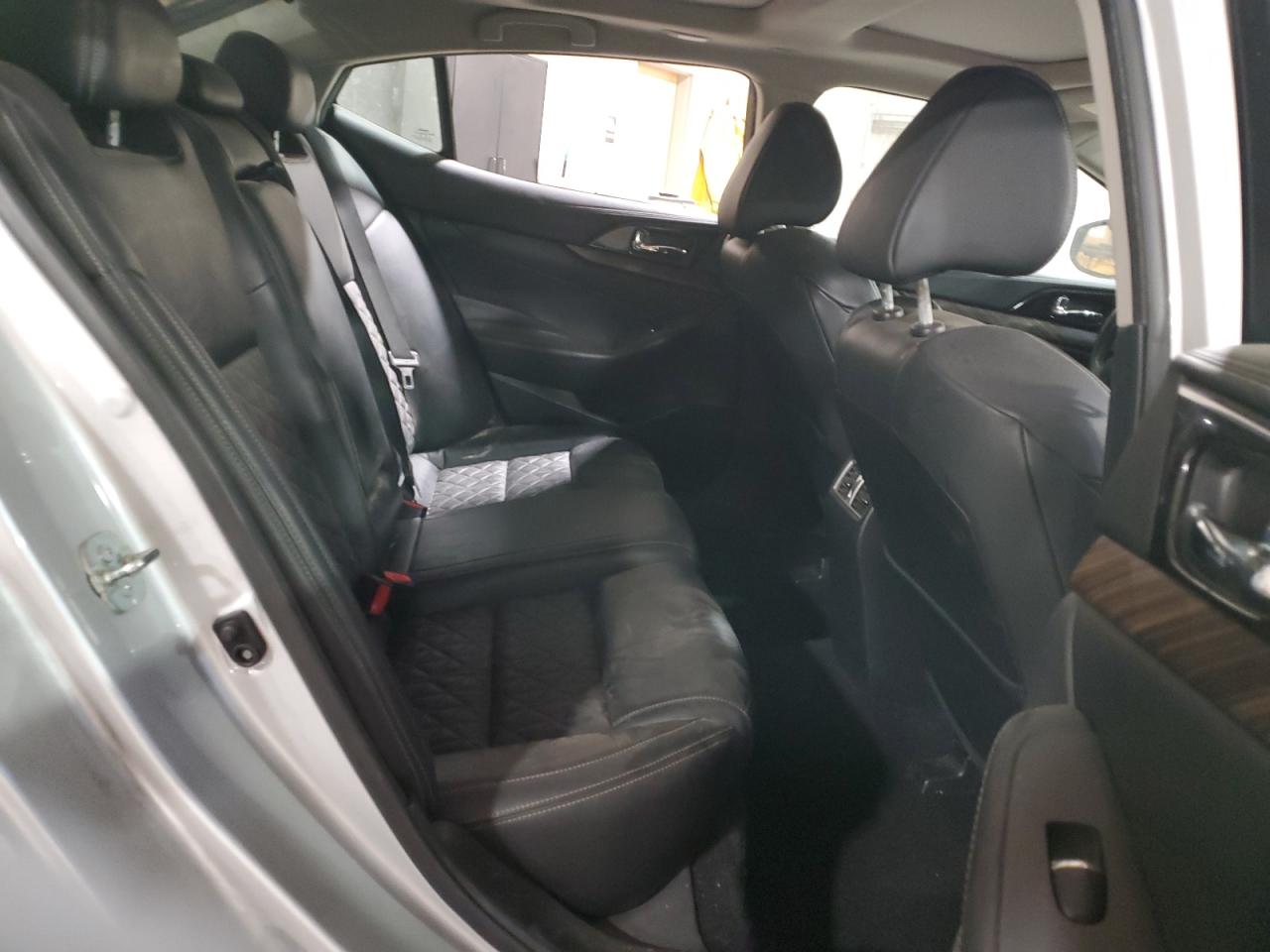 2017 Nissan Maxima - Image 10