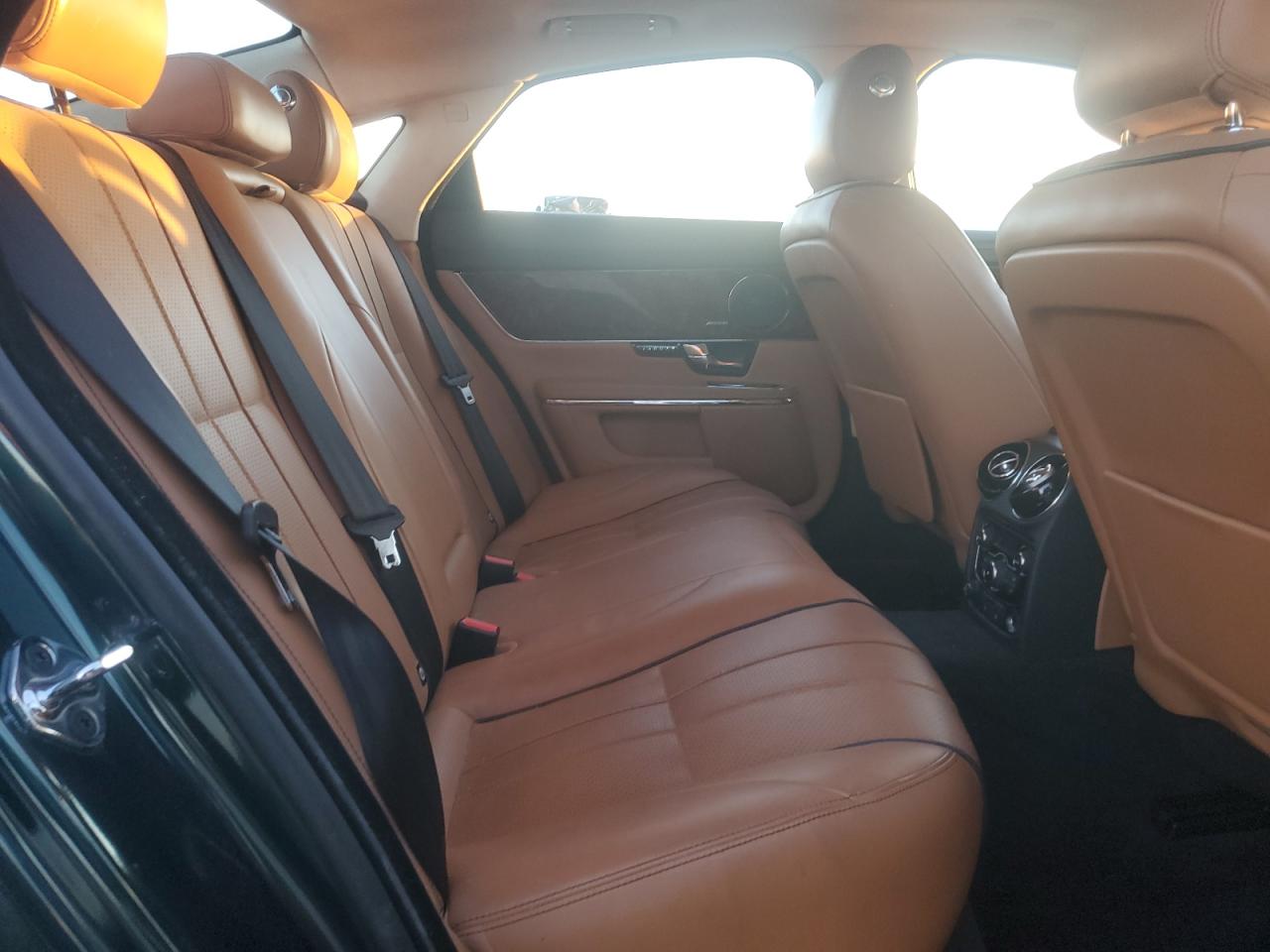2013 Jaguar XJ - Image 10