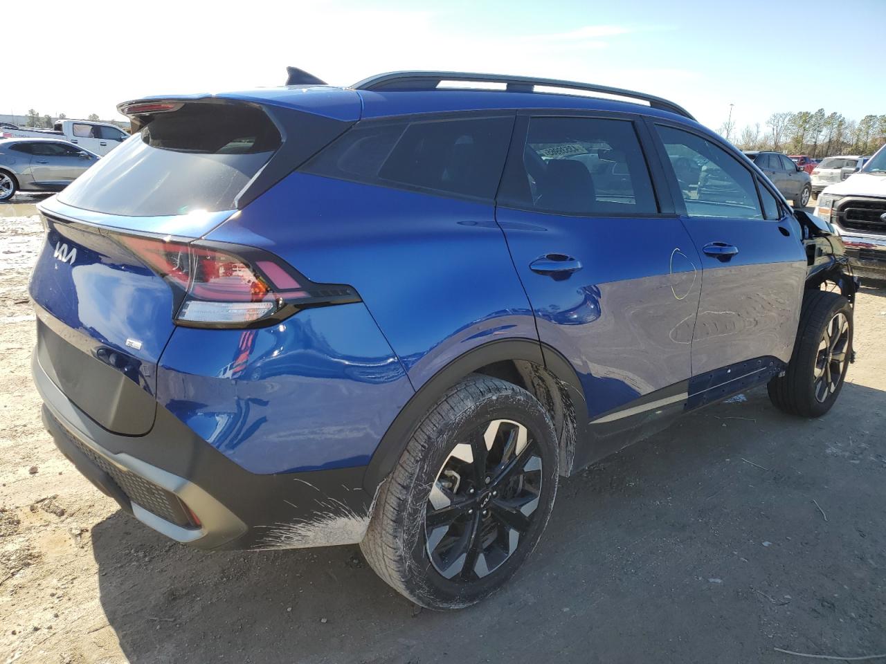 2023 Kia Sportage - Image 3