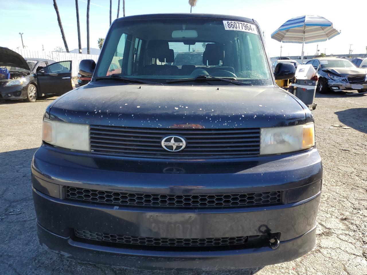 2005 Scion xB - Image 5